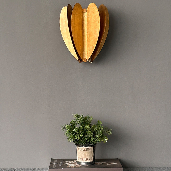 Decorative wall lamp