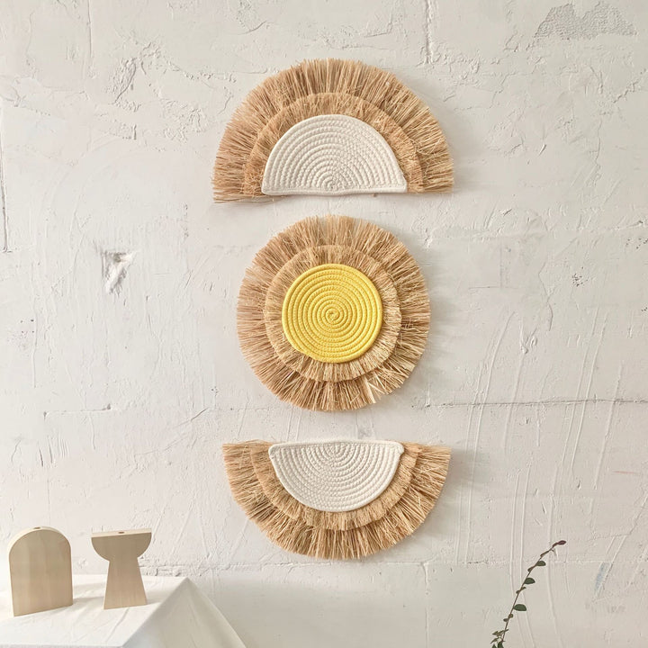 Decorative wall decoration with synthetic fiber and wooden beads