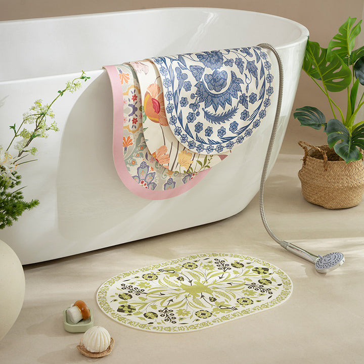 Oval wipeable table set made of vinyl with floral retro pattern and non-slip back