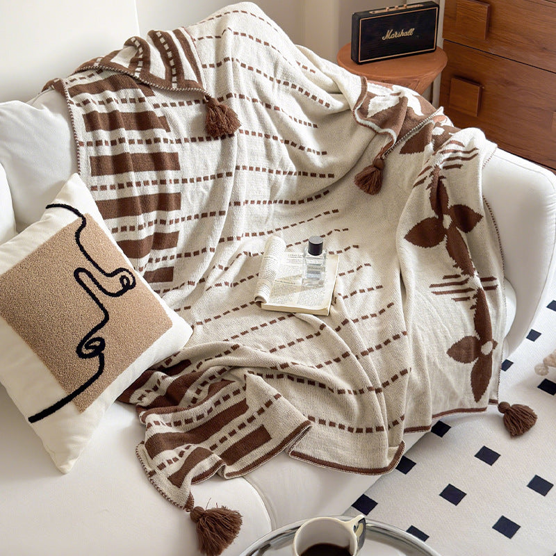 Geometric Patterned Throw Blanket