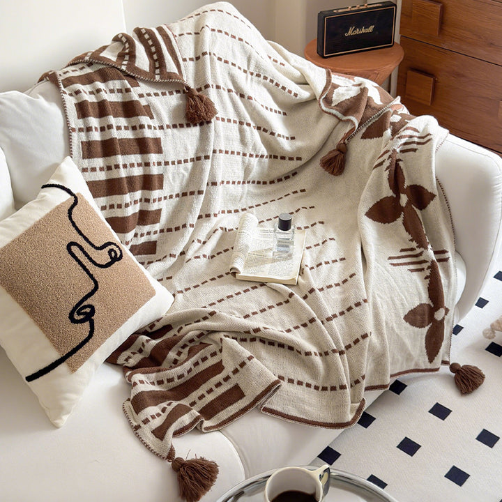 Geometric Patterned Throw Blanket