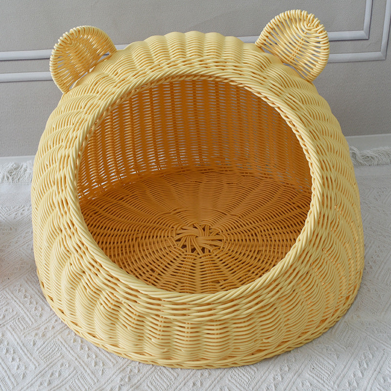 Playful Bear-Shaped Woven Pet Bed