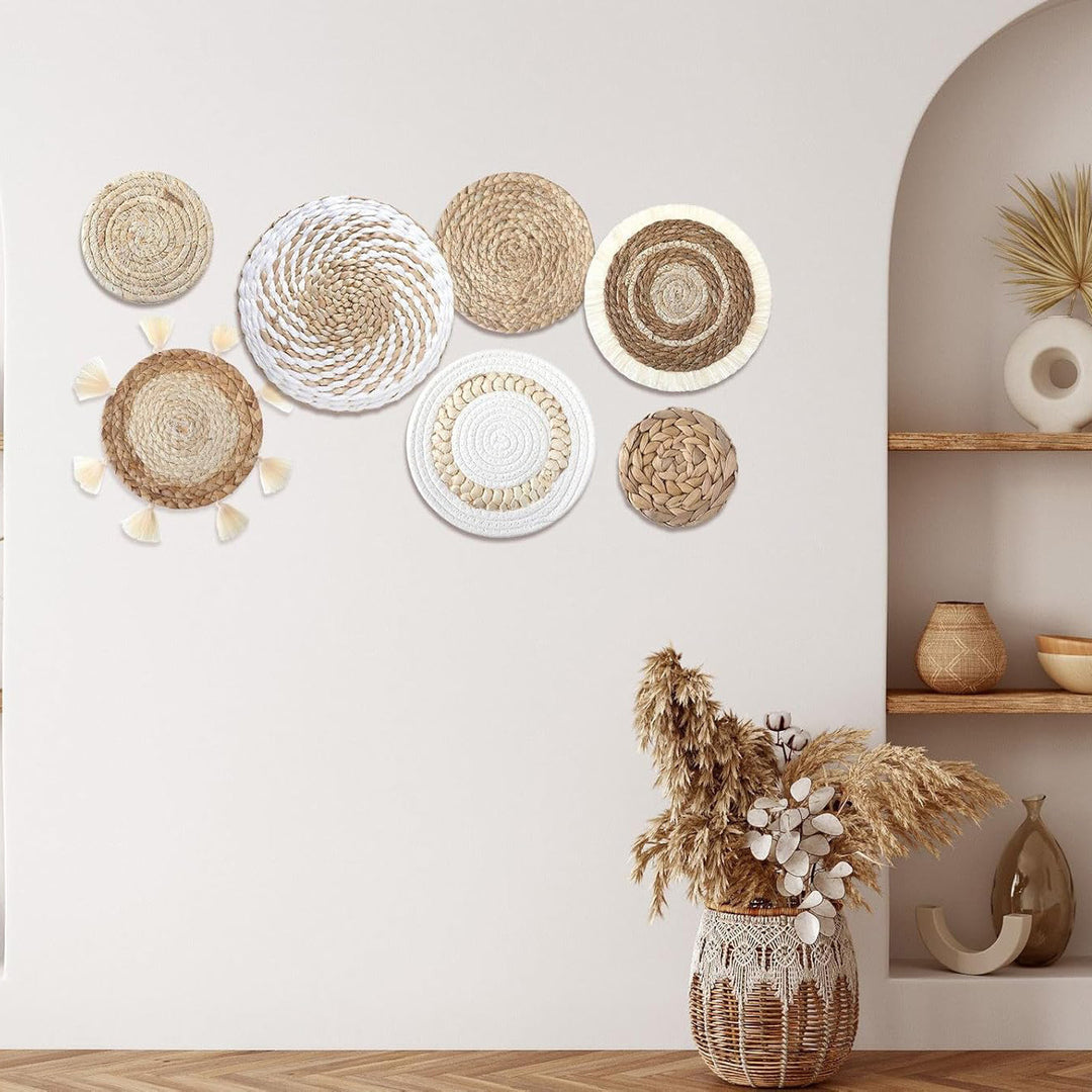 Round Tablecloth Made of Natural Materials