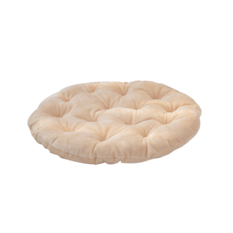 Playful cat basket in mushroom design