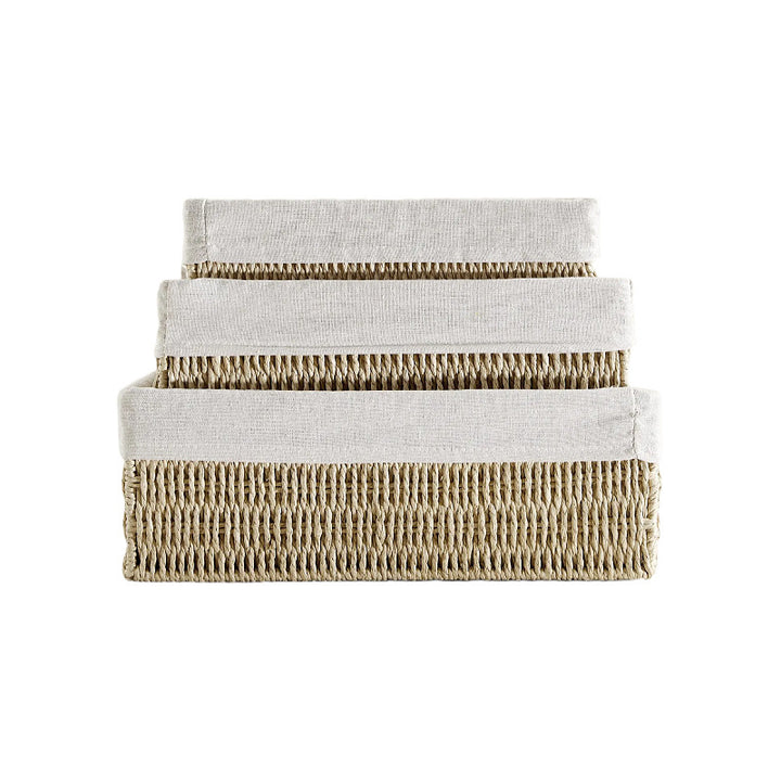 Natural storage basket with removable lining