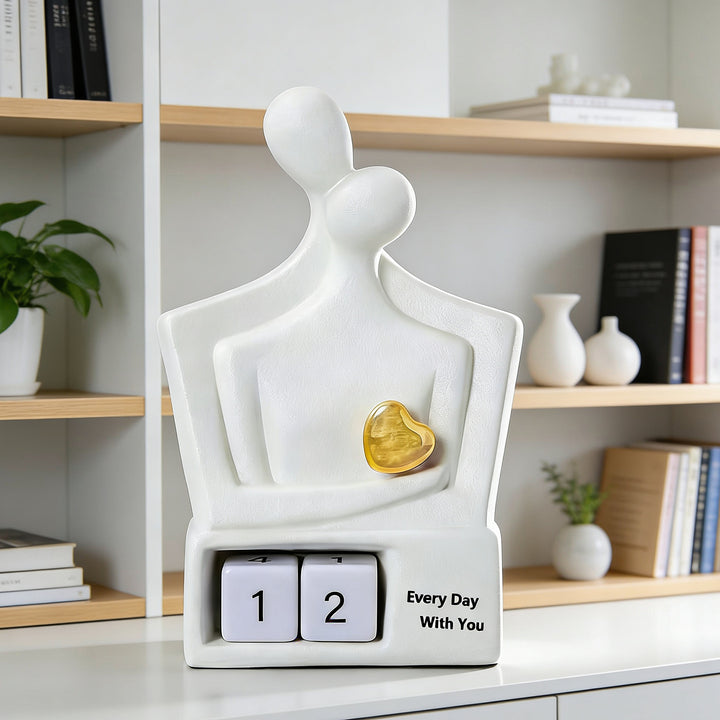 Decorative love figure