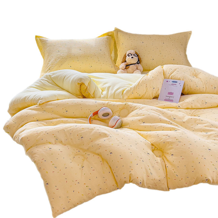 Heart Patterned Quilt Set