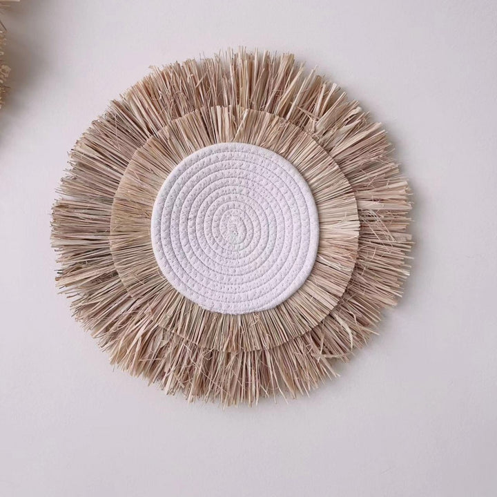Decorative wall decoration with synthetic fiber and wooden beads