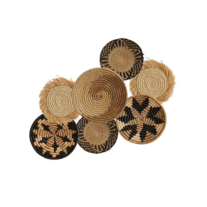 Decorative table mat made of seagrass