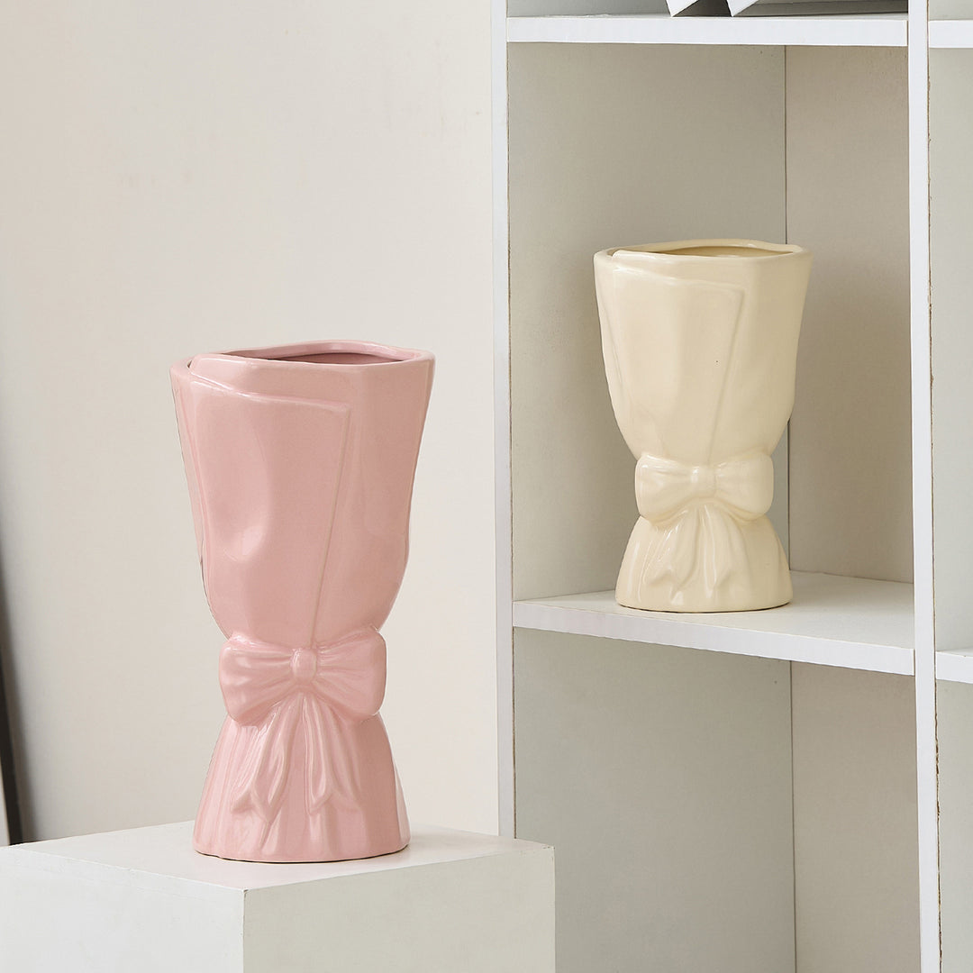 Elegant ceramic flower vase