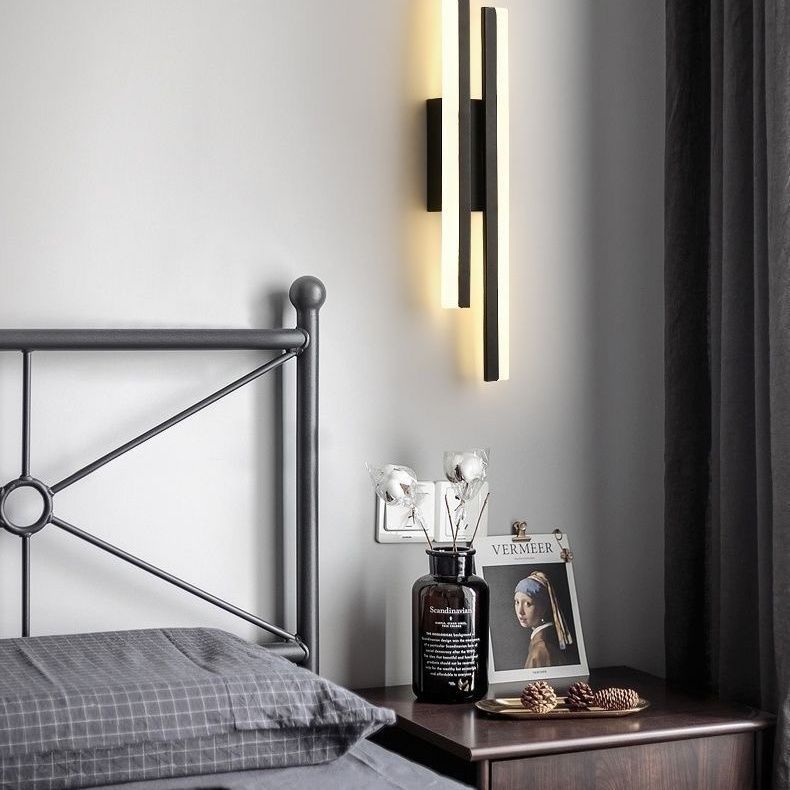 Modern geometric wall lamp