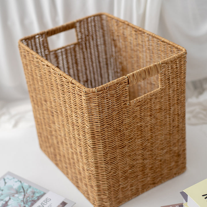 Practical storage basket with handles