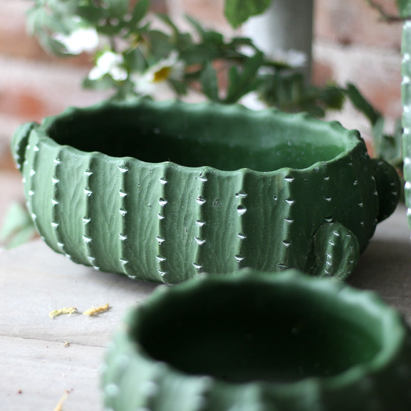 Decorative flower pot in cactus design