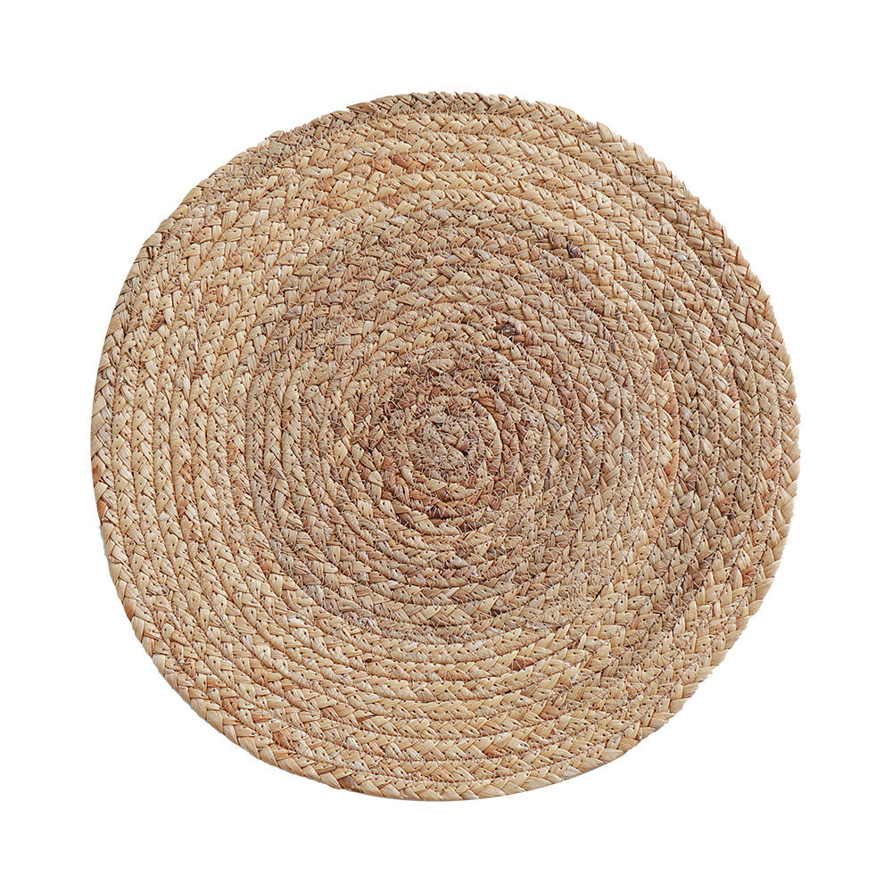 Round carpet made of braided jute with spiral structure and flat weaving