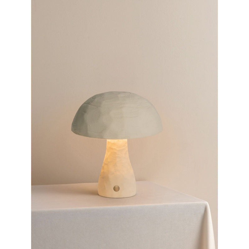 Artistic mushroom-shaped table lamp