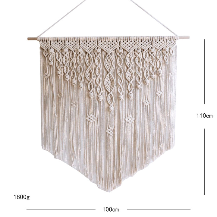 Elegant Macrame Wall Hanging with Artistic Design