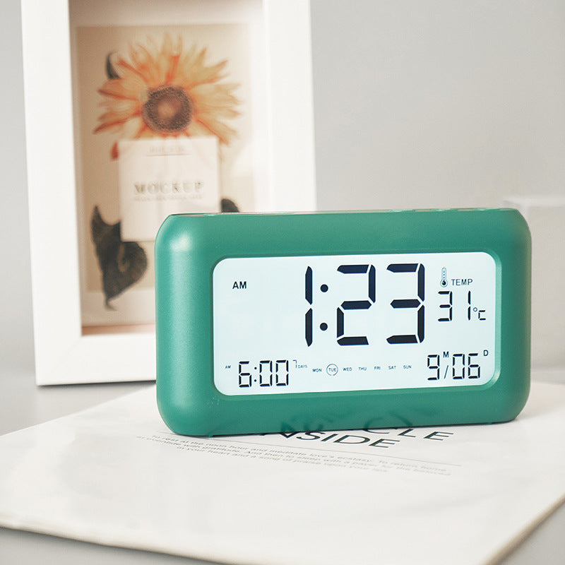 Digital watch with temperature and hygrometer function