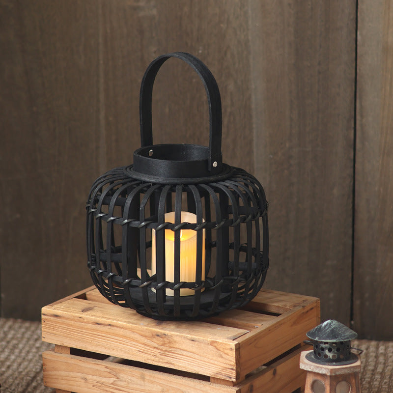 Elegant lantern made of braided material