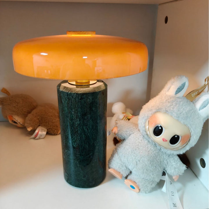 Decorative table lamp