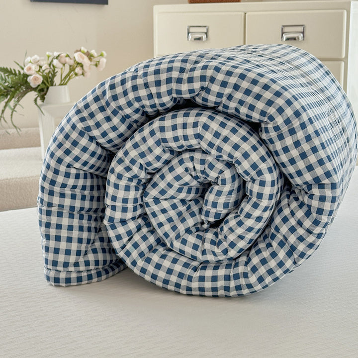 Ultra-Soft Grid Pattern Comforter