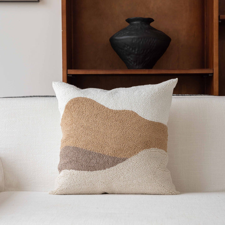 Geometric Patterned Throw Cushion