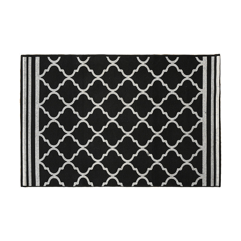Living and entrance area mat with diamond pattern