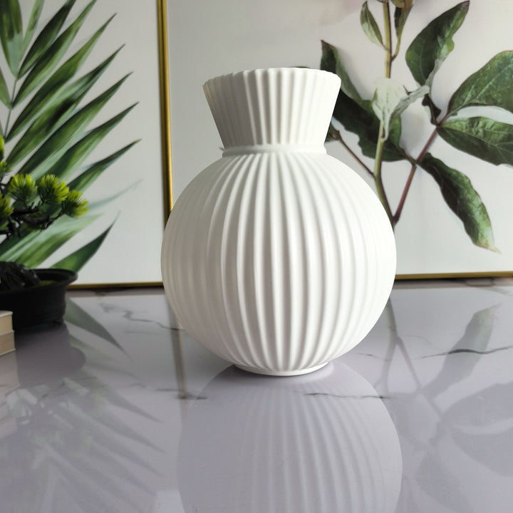 Elegant Ribbed Ceramic Vase