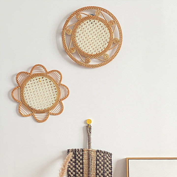 Decorative serving platter with floral design