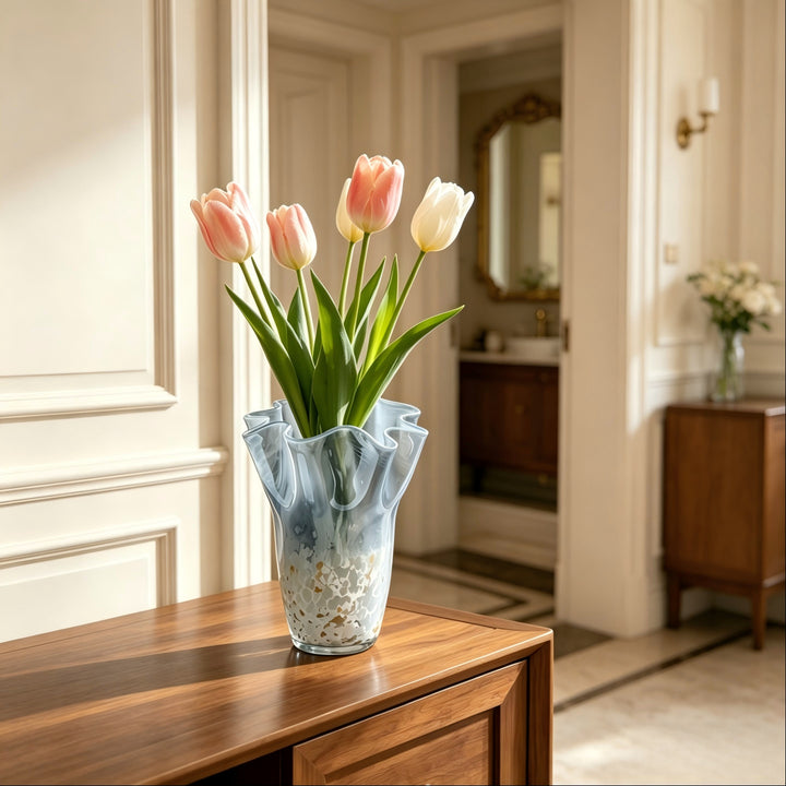 Elegant Glass Vase with Wavy Edge