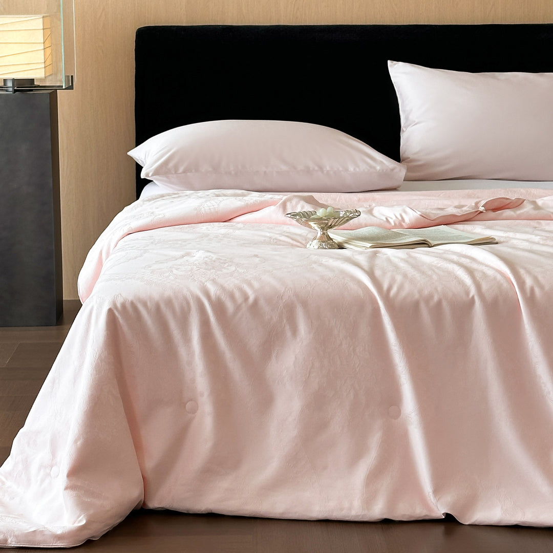 Decorative Luxurious Embroidered Comforter Avarnia
