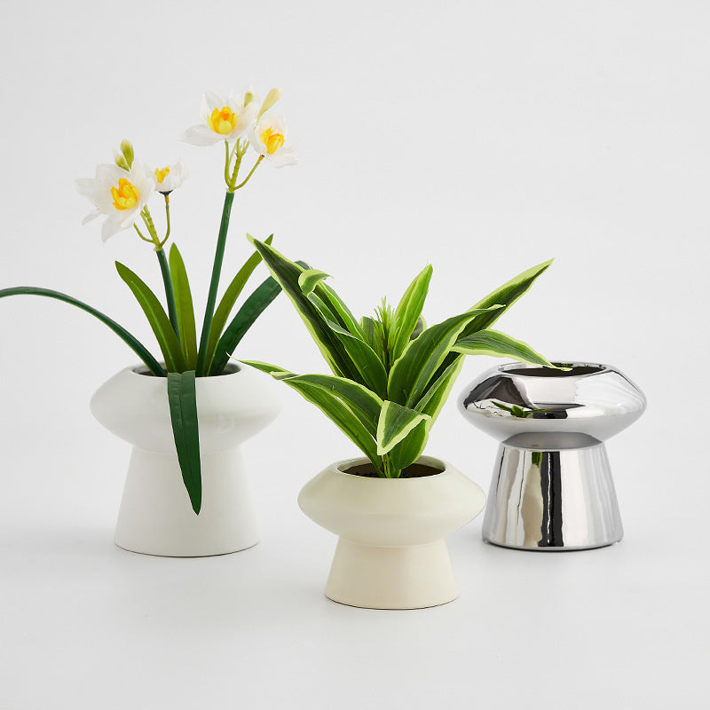 Decorative table accessory