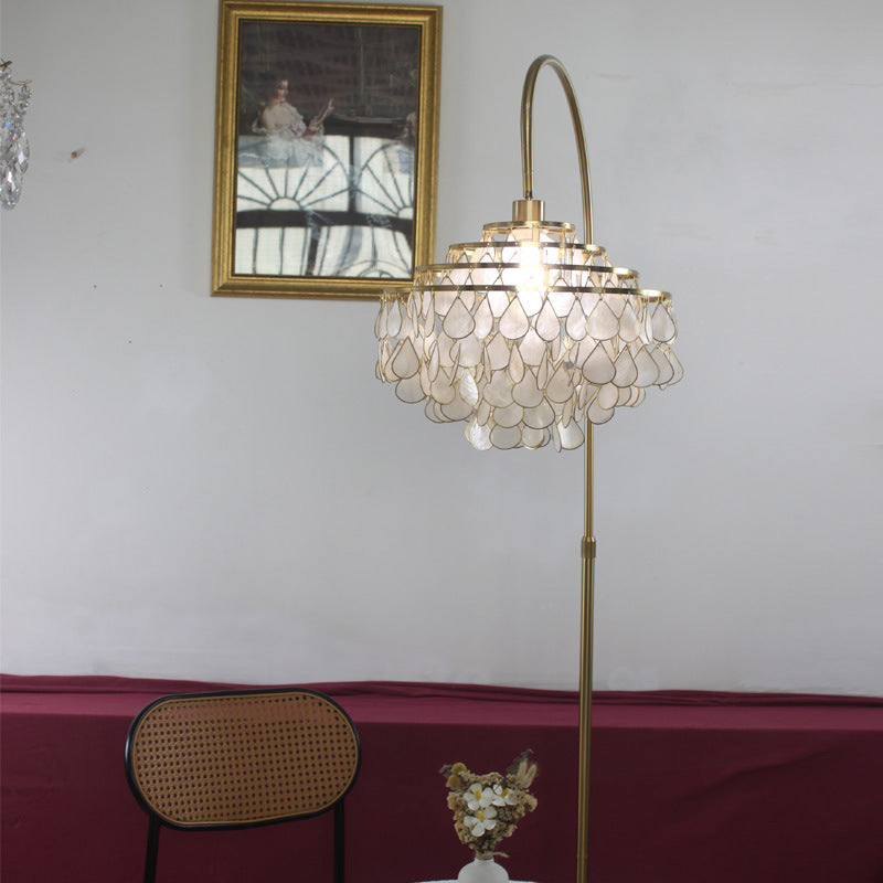 Elegant shell-shaped floor lamp
