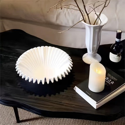 Elegant and modern fruit bowl