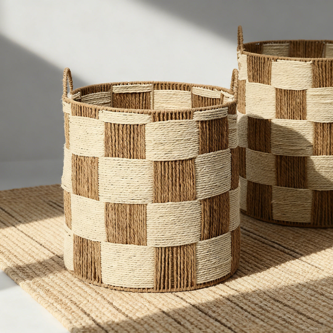 Storage basket with handles