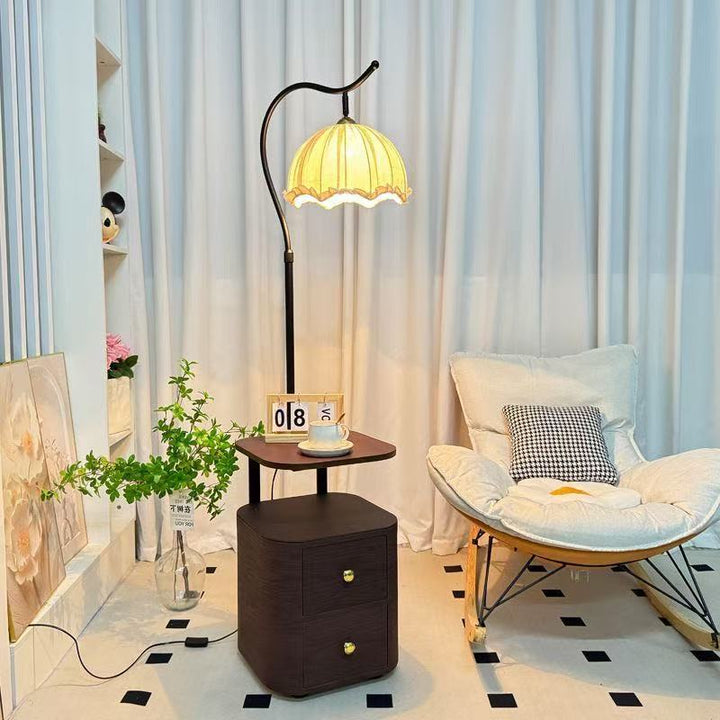 Decorative table lamp