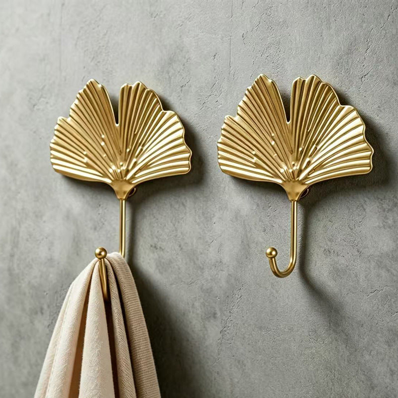 Leaf-shaped wall hooks