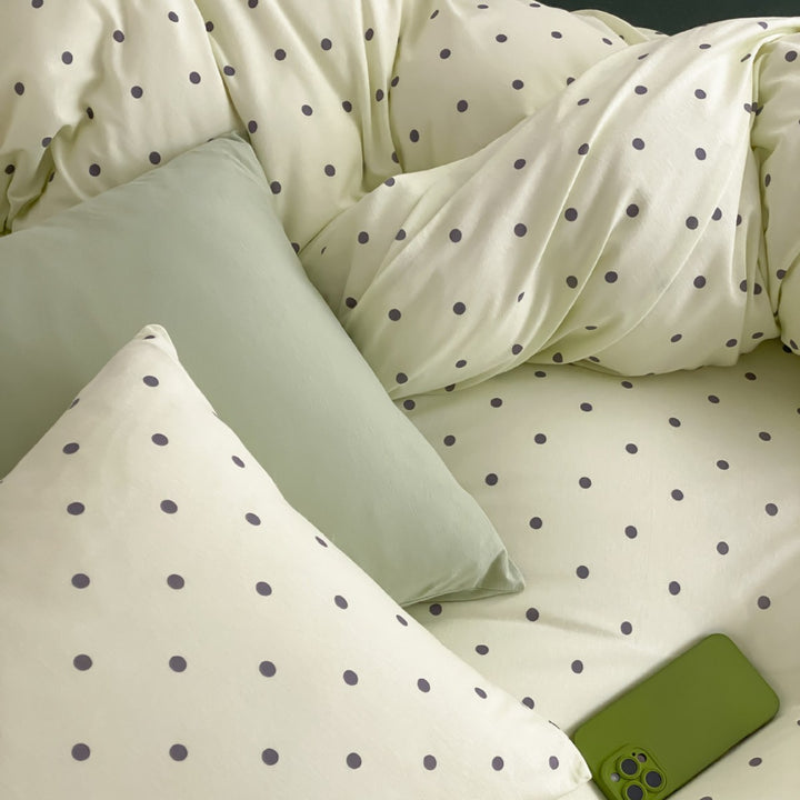 Decorative Polka Dot Comforter Set Avarnia