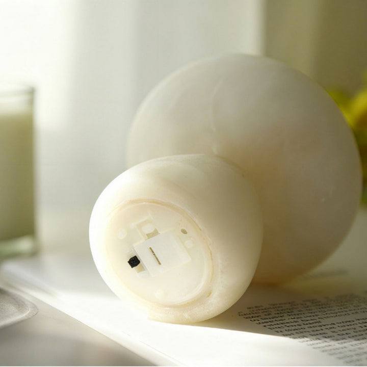 Artistic mushroom-shaped table lamp