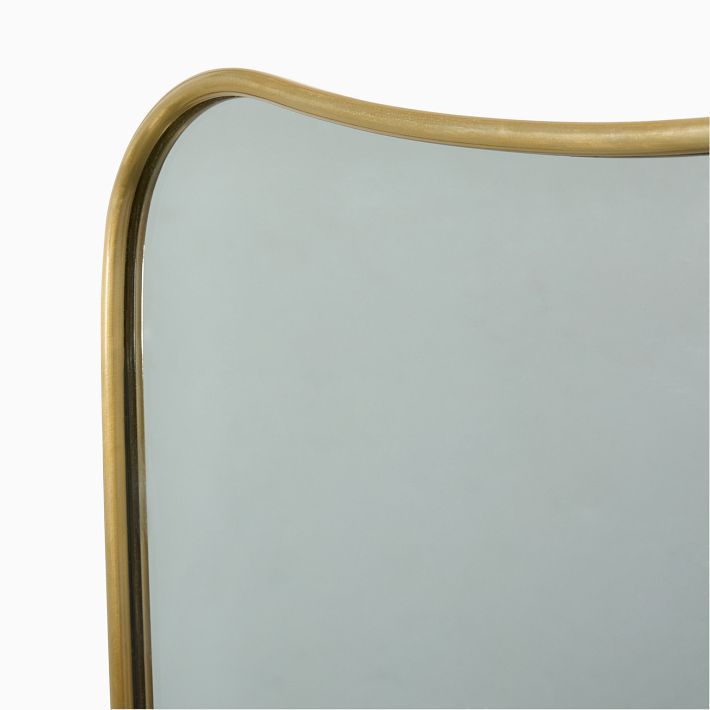 Decorative Wall Mirror With Elegant Curved Frame