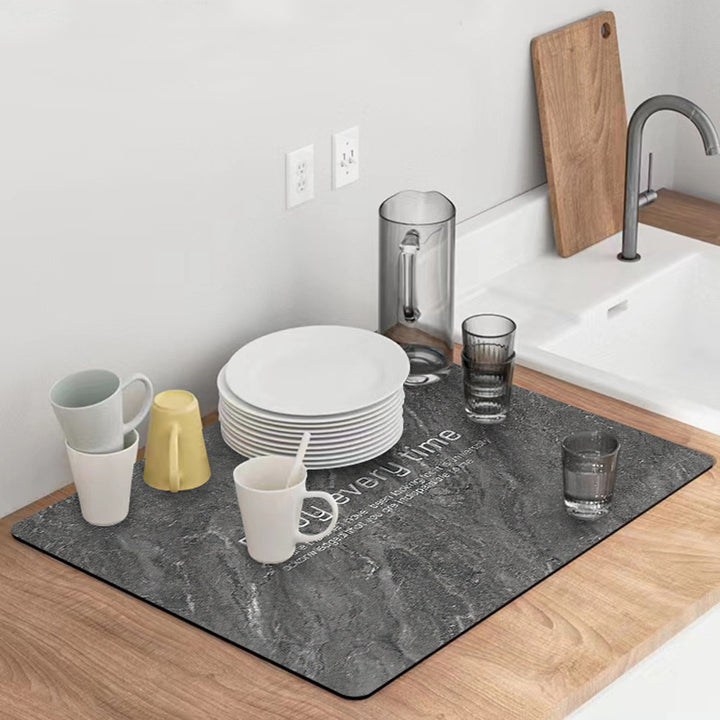 Marble-Inspired Table Mat