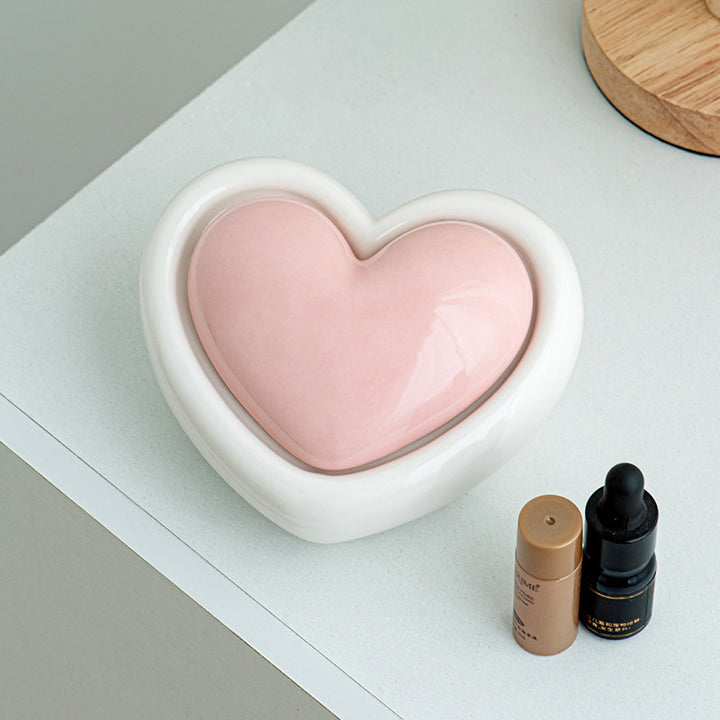 Heart-shaped decorative bowl