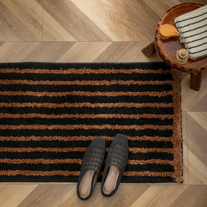 Coconut and polypropylene doormat with non-slip latex backing and striped structure