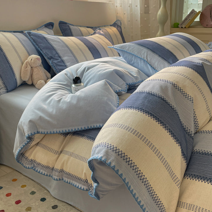 Textured Geometric Pattern Bedding Set