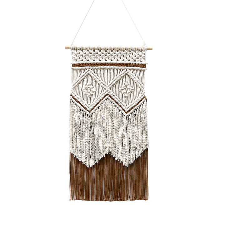 Macramé wall decoration with creative fringes