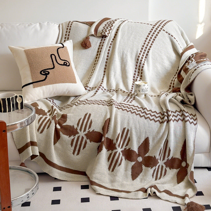 Cozy Abstract Pattern Throw Blanket