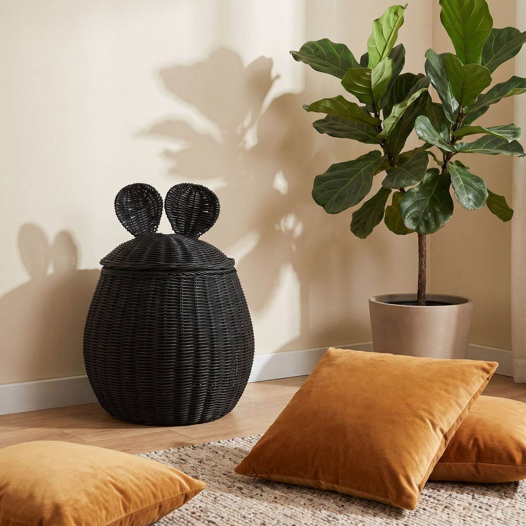 Playful storage basket with lid and ear design