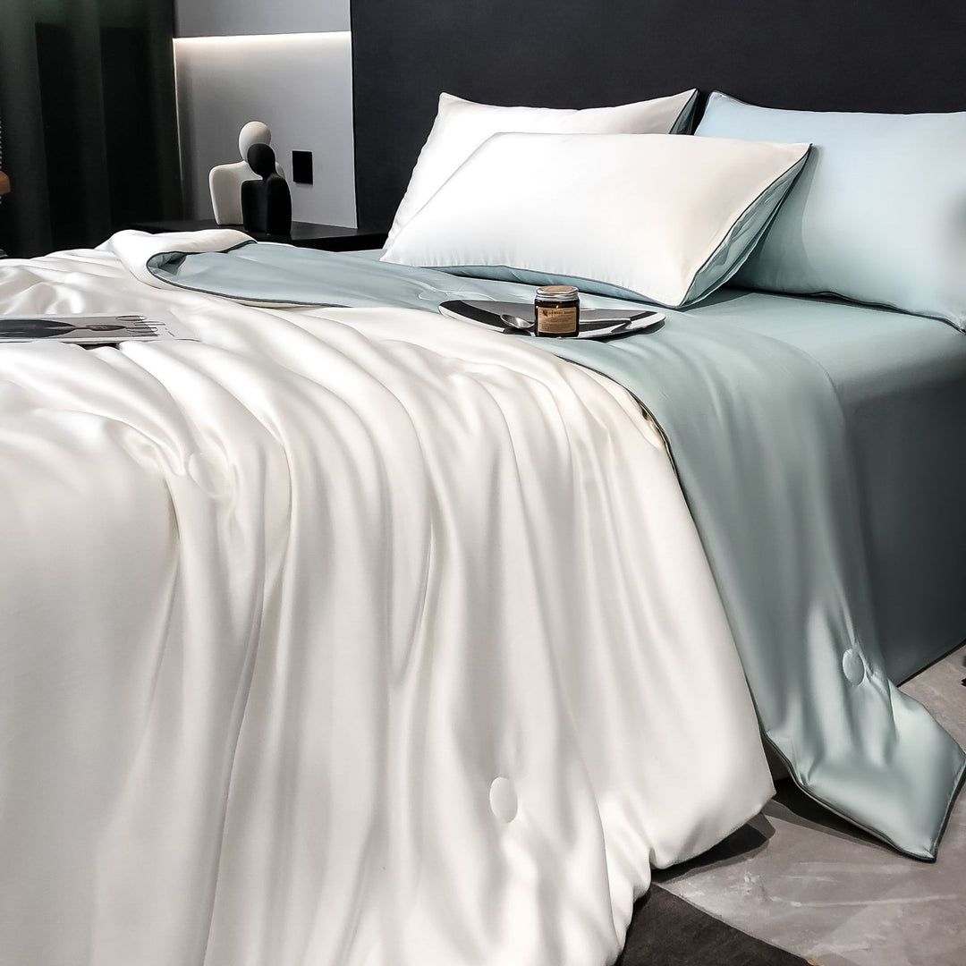 Decorative Luxurious Silk Bedding Set Avarnia