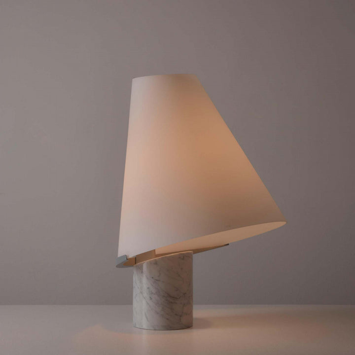 Contemporary cone table lamp