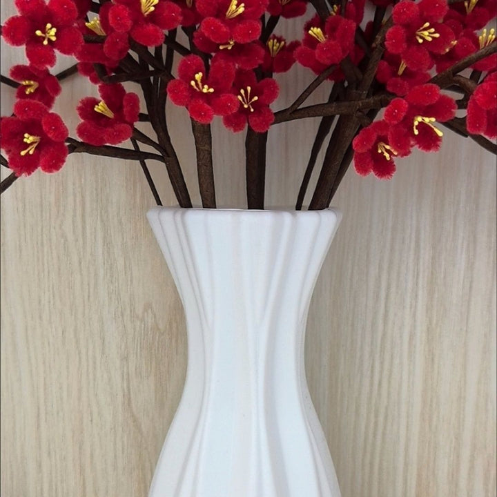 Decorative Ribbed Ceramic Flower Vase
