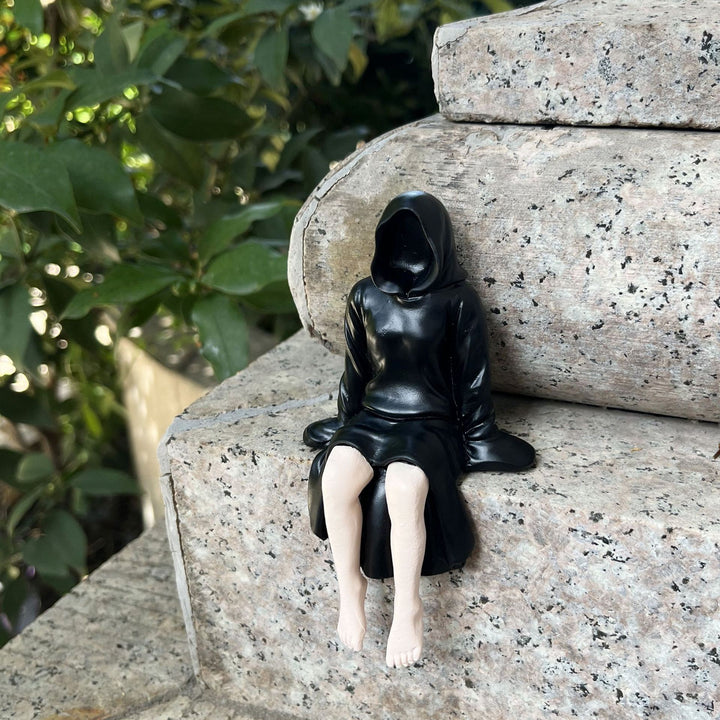 Creepy decorative figure